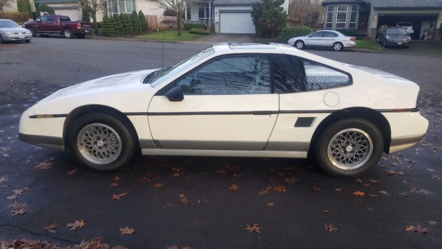 1986 Pontiac Fiero GT - photo 2