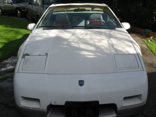1984 Pontiac Fiero - photo 3