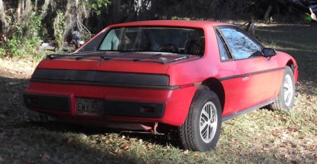 1984 Pontiac Fiero SE - photo 8