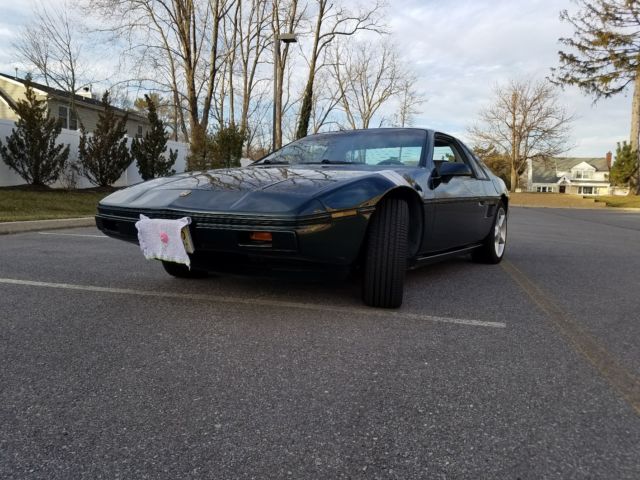 1984 Pontiac Fiero SE - photo 3