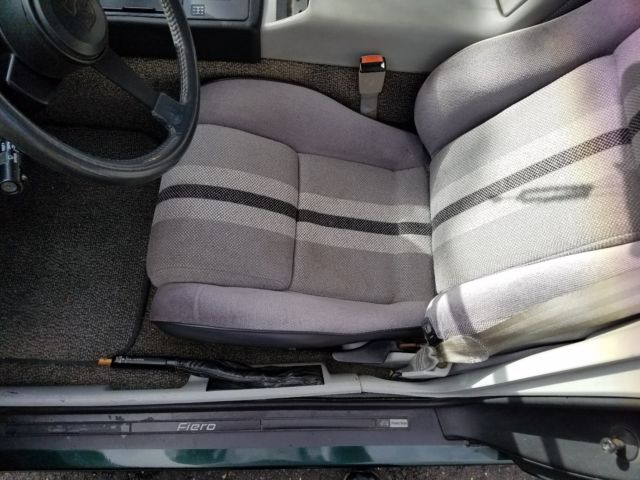 1984 Pontiac Fiero SE - photo 6