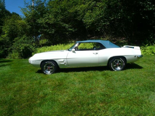 1969 Pontiac Firebird - photo 2