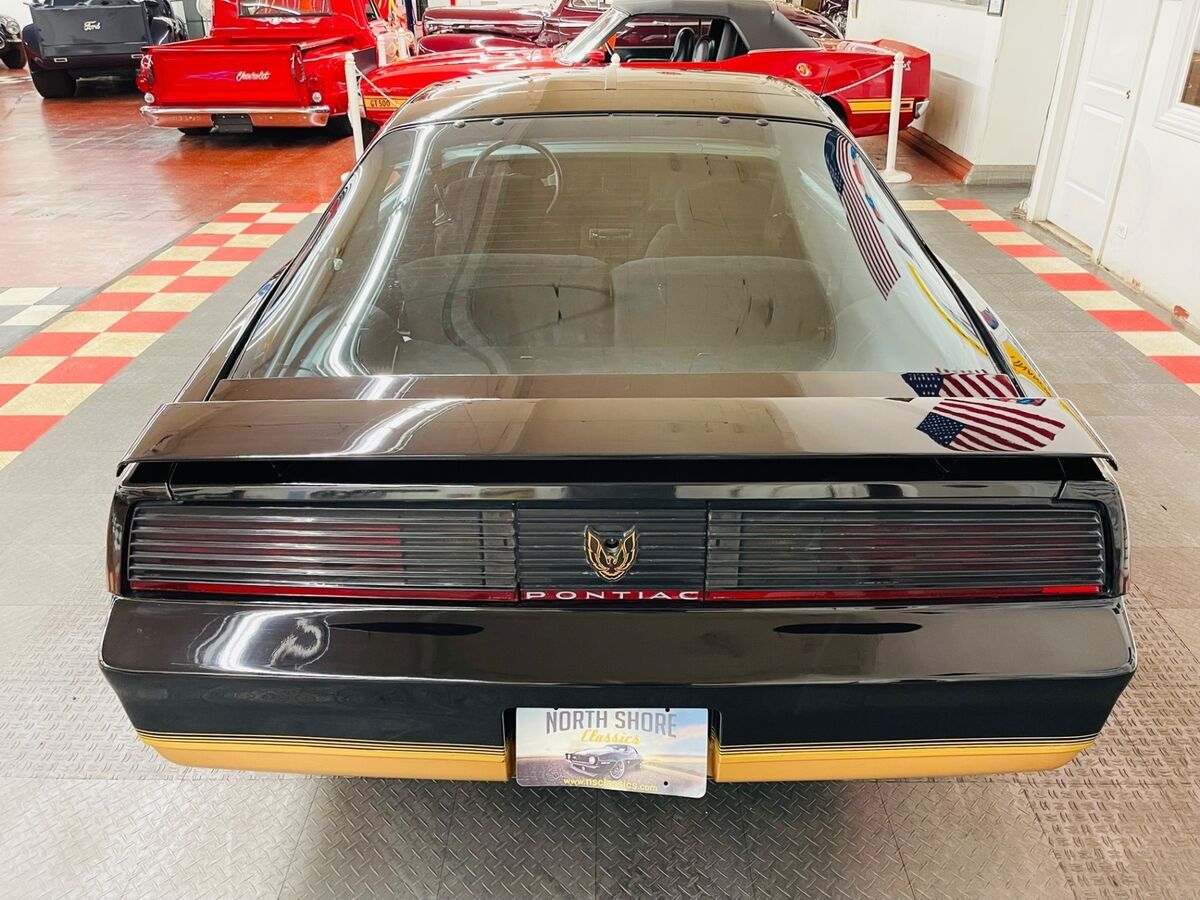 1983 Pontiac Firebird - TRANS AM - SUPER LOW MILES -SEE VIDEO - photo 11