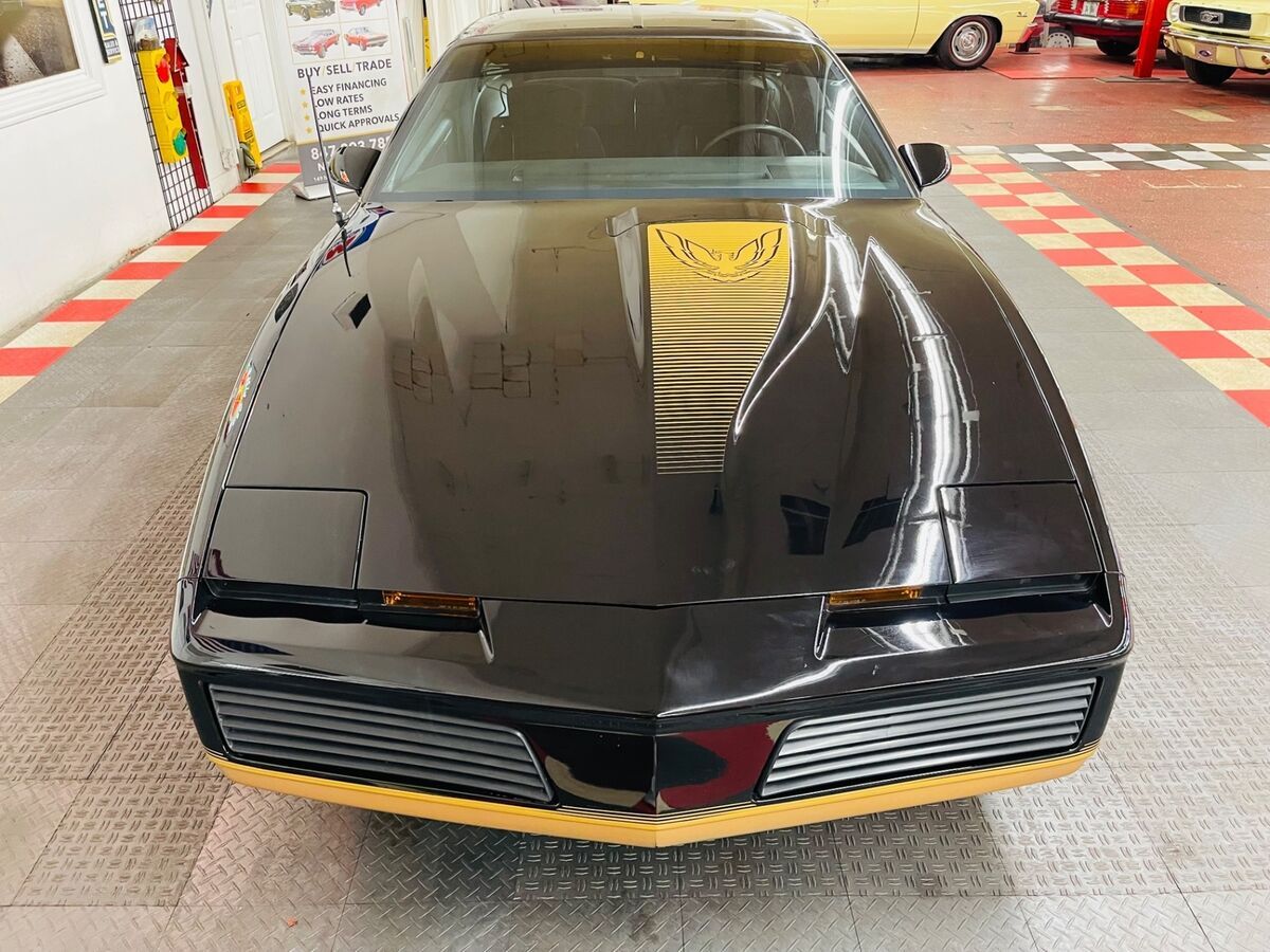 1983 Pontiac Firebird - TRANS AM - SUPER LOW MILES -SEE VIDEO - photo 5
