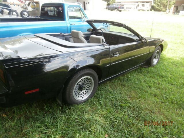 1987 Pontiac Firebird Convertible - photo 12