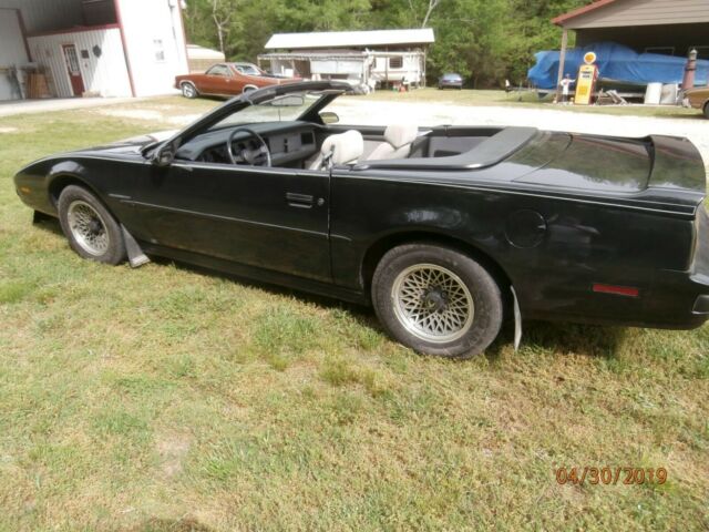 1987 Pontiac Firebird Convertible - photo 2
