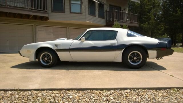 1981 Pontiac Trans Am 2 door coupe - photo 3
