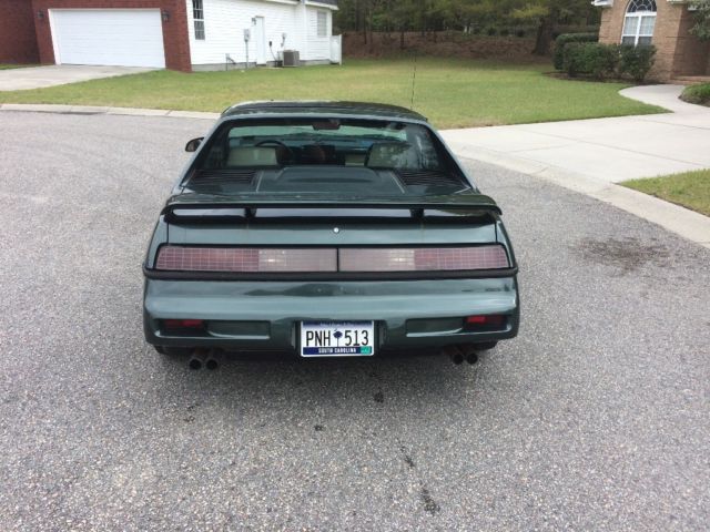 1988 Pontiac Fiero - photo 2
