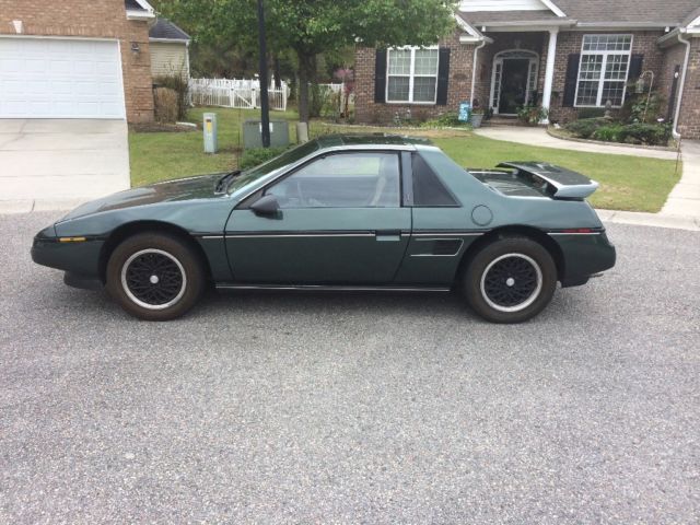 1988 Pontiac Fiero - photo 4