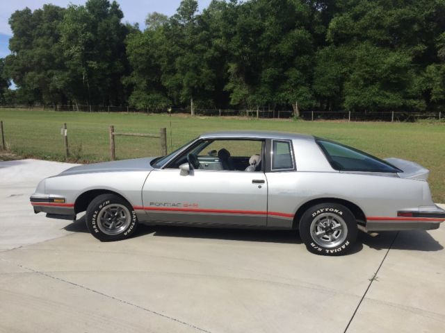 1986 Pontiac Grand Prix 2 PLUS 2 - photo 5
