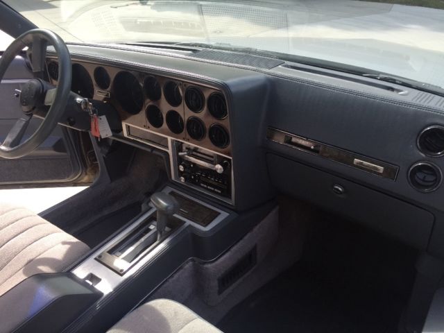 1986 Pontiac Grand Prix 2 PLUS 2 - photo 7