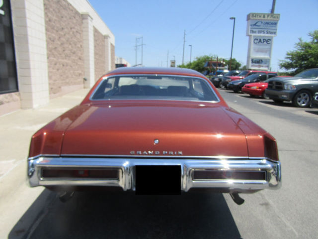 1969 Pontiac Grand Prix Model J - photo 4