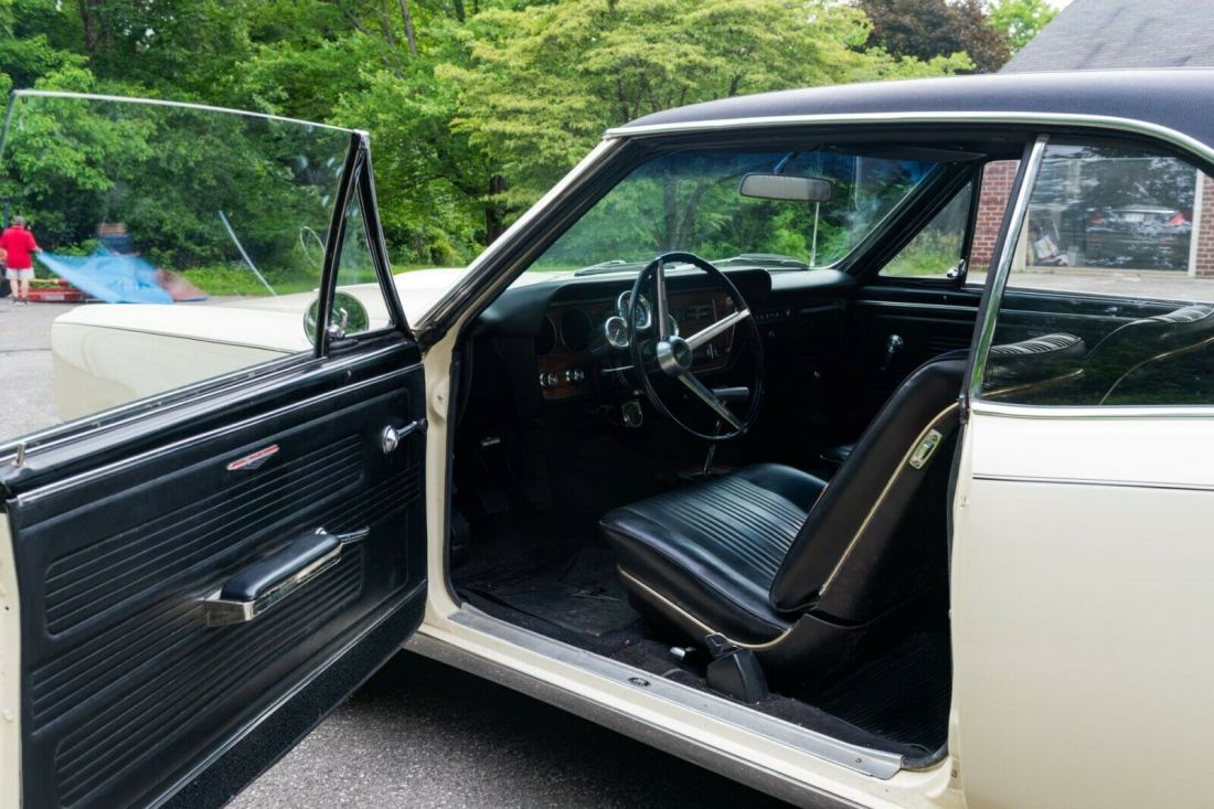 1967 Pontiac GTO black vinyl roof, - photo 5