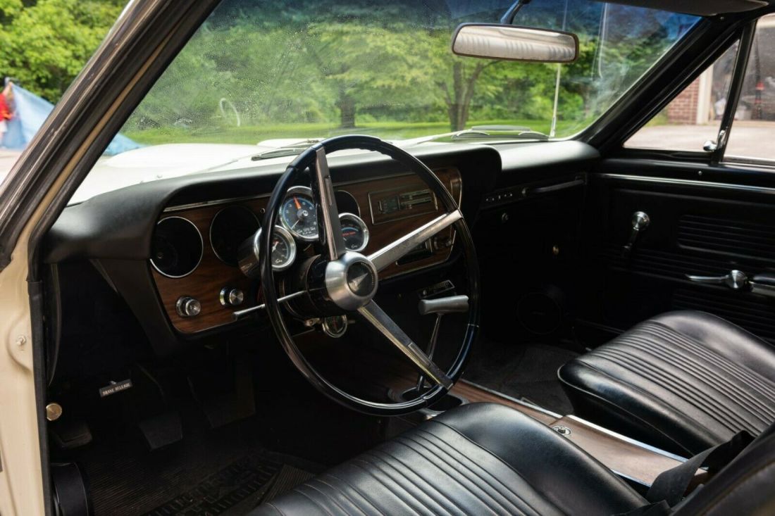 1967 Pontiac GTO black vinyl roof, - photo 6