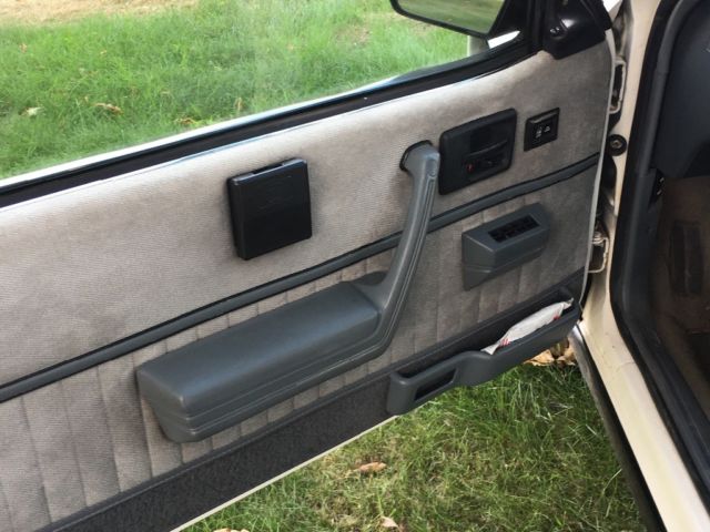 1989 Pontiac Sunbird - photo 13