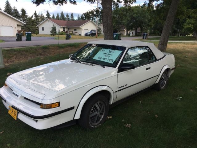 1989 Pontiac Sunbird - photo 2