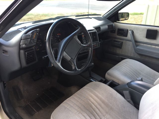 1989 Pontiac Sunbird - photo 5