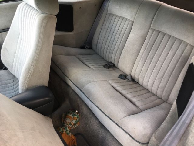 1989 Pontiac Sunbird - photo 7