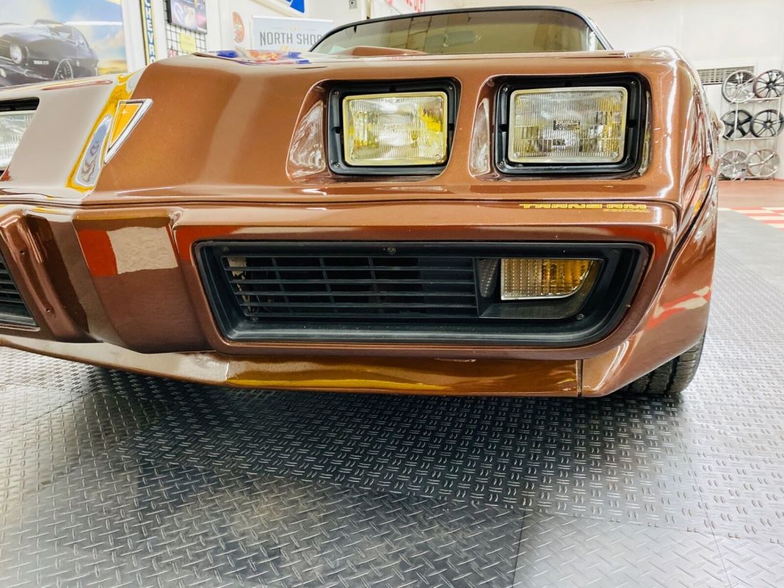 1979 Pontiac Trans Am - 6.6L ENGINE - VERY CLEAN BODY - NICE PAINT - SEE - photo 10