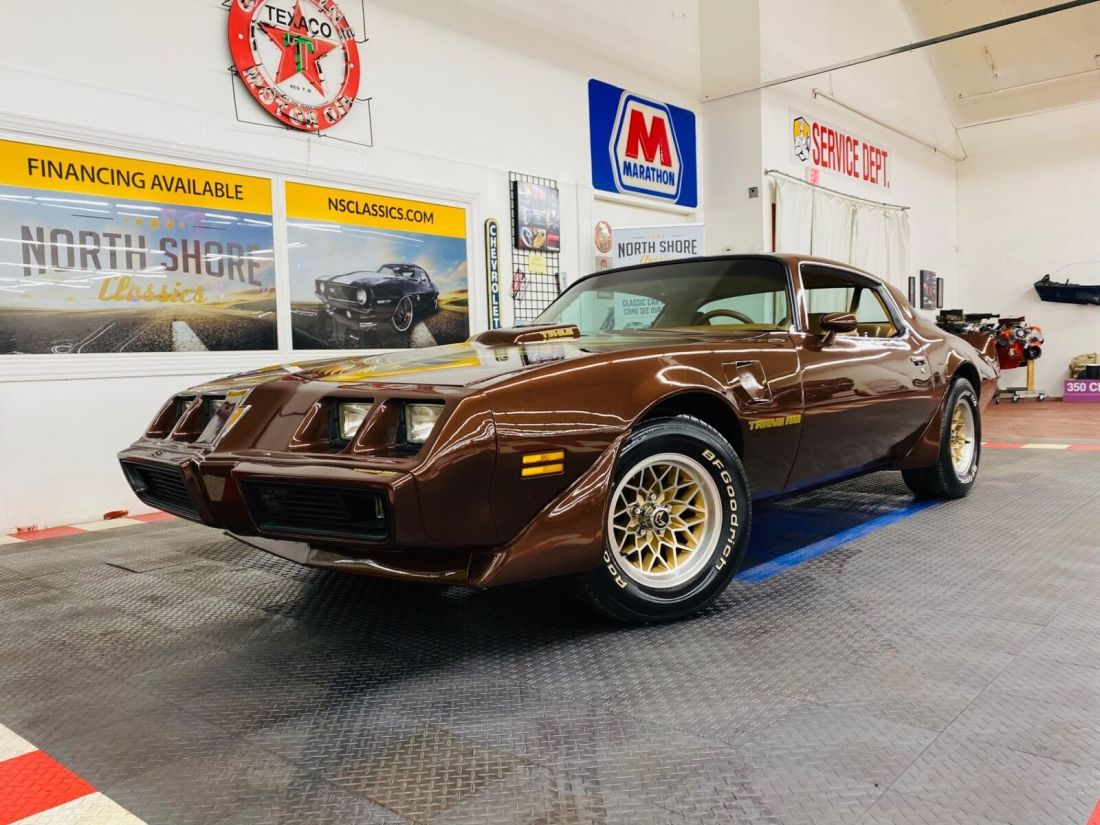 1979 Pontiac Trans Am - 6.6L ENGINE - VERY CLEAN BODY - NICE PAINT - SEE - photo 2
