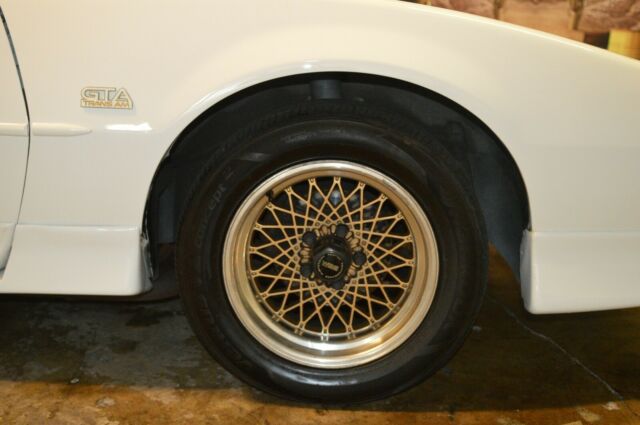 1989 Pontiac Trans Am GTA - photo 4