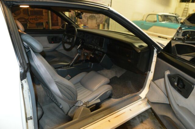 1989 Pontiac Trans Am GTA - photo 9