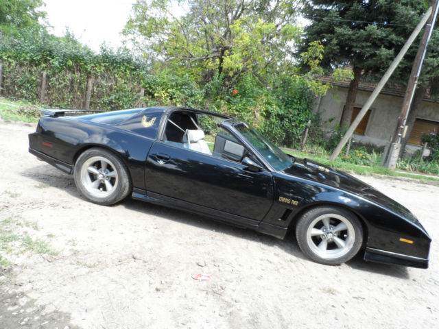 Pontiac trans am manual 5 speed edelbrock tuning custom 1984 1984 Pontiac Trans Am Targa