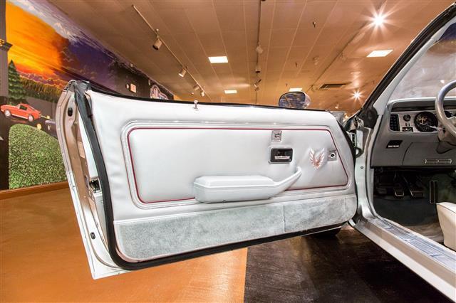 1979 Pontiac Trans Am Convertible - photo 10
