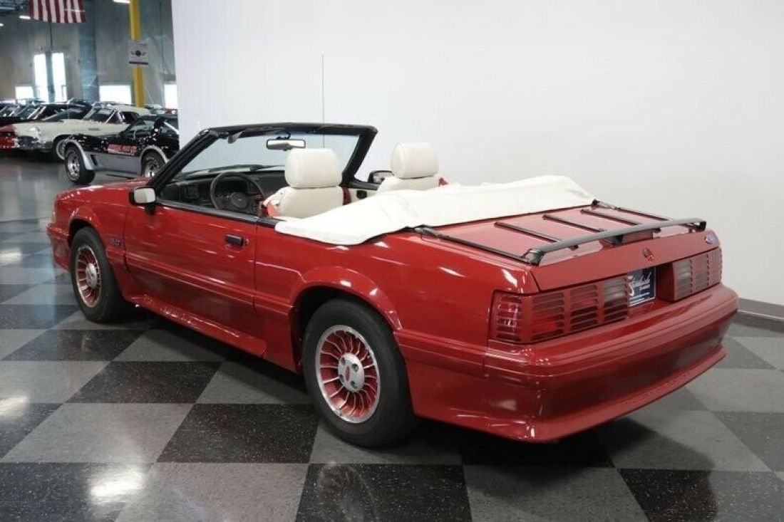 1989 Ford Mustang GT Convertible - photo 10