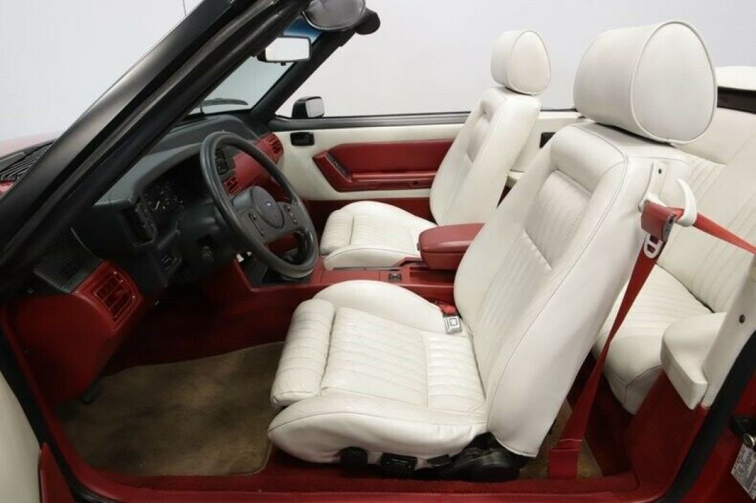 1989 Ford Mustang GT Convertible - photo 5