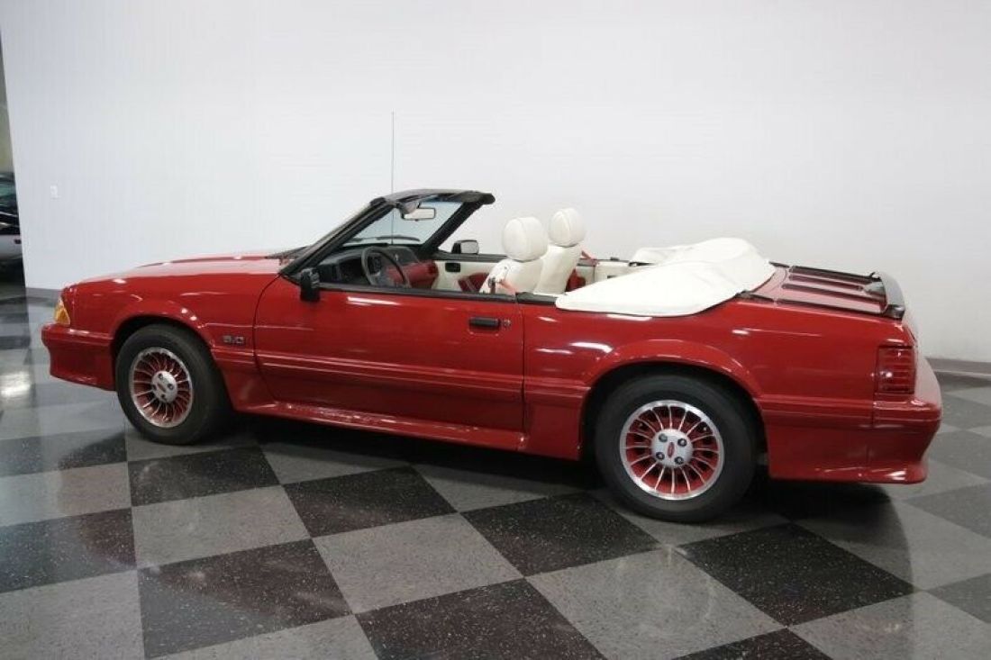 1989 Ford Mustang GT Convertible - photo 9
