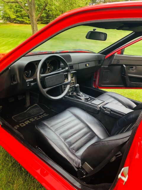 1983 Porsche 944 sunroof coupe - photo 10