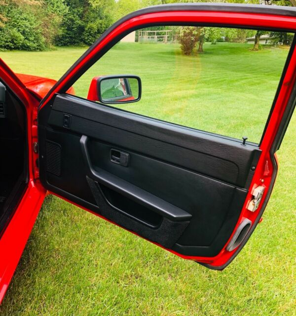 1983 Porsche 944 sunroof coupe - photo 12