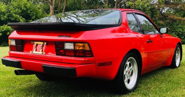 1983 Porsche 944 sunroof coupe - photo 4
