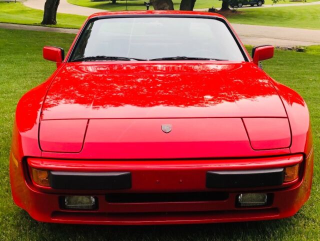 1983 Porsche 944 sunroof coupe - photo 5