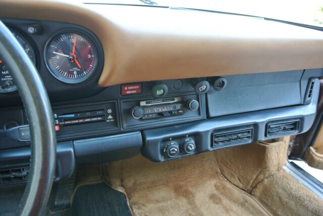 1976 Porsche 911 - photo 10
