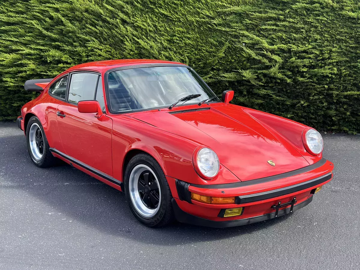 PORSCHE 911 CARRERA 2DR COUPE 1986 Porsche 911