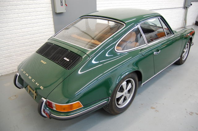 1972 Porsche 911 T Coupe Irish Green with Tan interior - photo 3