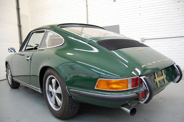 1972 Porsche 911 T Coupe Irish Green with Tan interior - photo 5