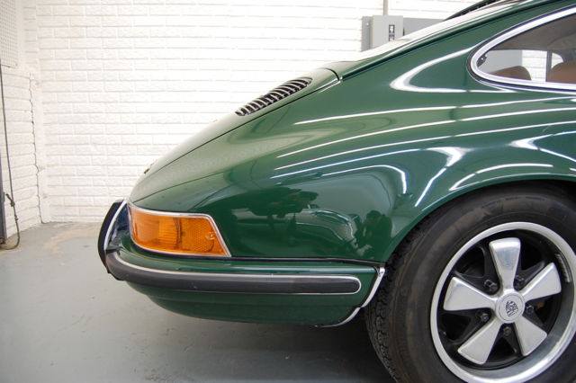 1972 Porsche 911 T Coupe Irish Green with Tan interior - photo 8