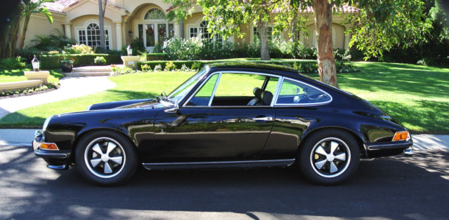 Porsche 911S 1969 Nut/Bolt Restoration 911 S. Rare Special Order Black on Black. 1969 Porsche 911 Coupe