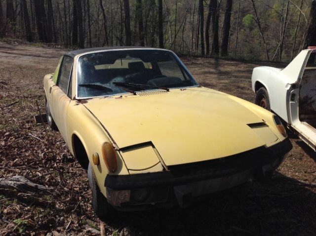 Porsche 914 barn find complete 1973 rusted body. Vintage 1973 Porsche 914