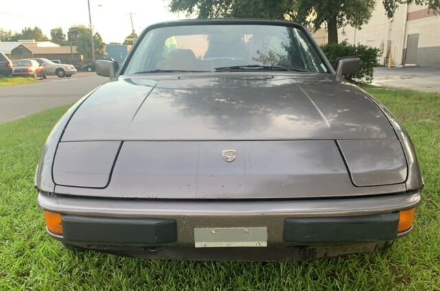 1981 Porsche 924 Luxury Package - photo 2