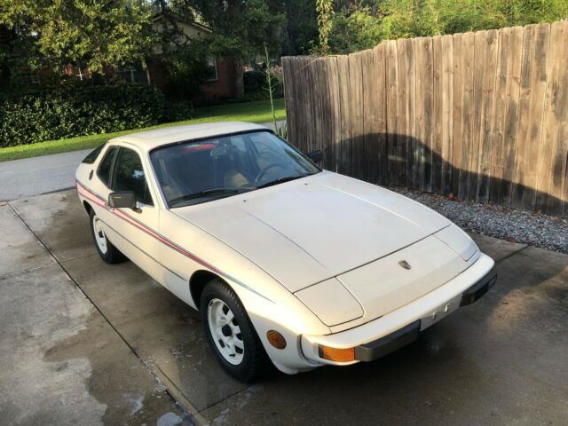 1977 Porsche 924 Martini Edition - photo 5