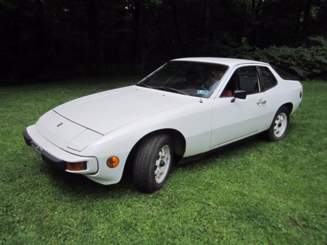 1977 Porsche 924 Hatchback - photo 2