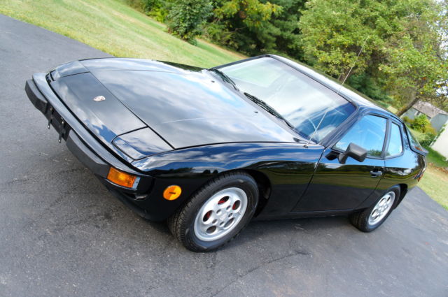 PORSCHE 924 SE LEMANS EDITION W/ AC/PS . GARAGE KEPT . EXCELLENT COND. 1988 Porsche 924 924 SE