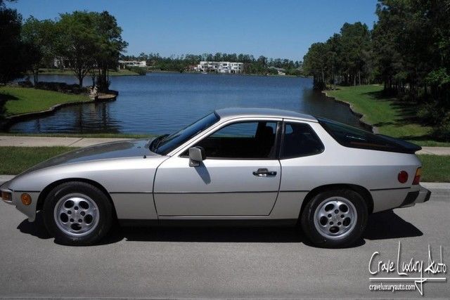 1987 Porsche 924 S Coupe 2-Door - photo 2