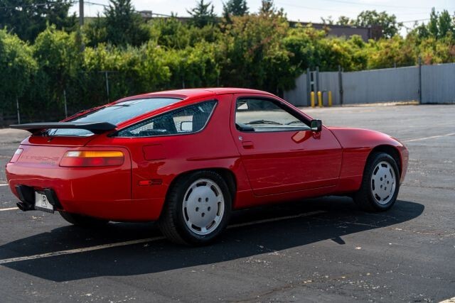 1987 Porsche 928 2D Coupe - photo 4
