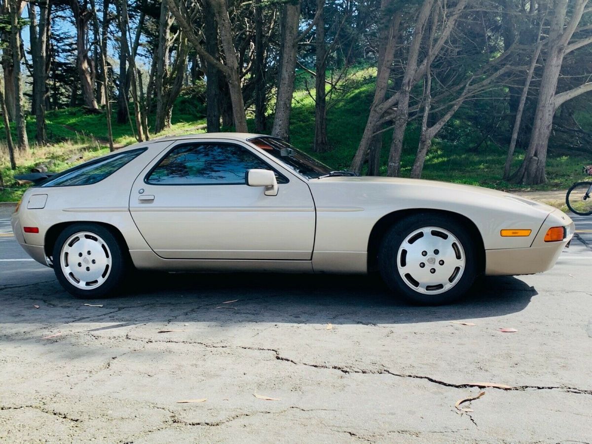 Porsche 928 S4 1988 - 5.0 V8 32V Auto - $5k Maintenance completed ! 4 owners 1988 Porsche 928 S4