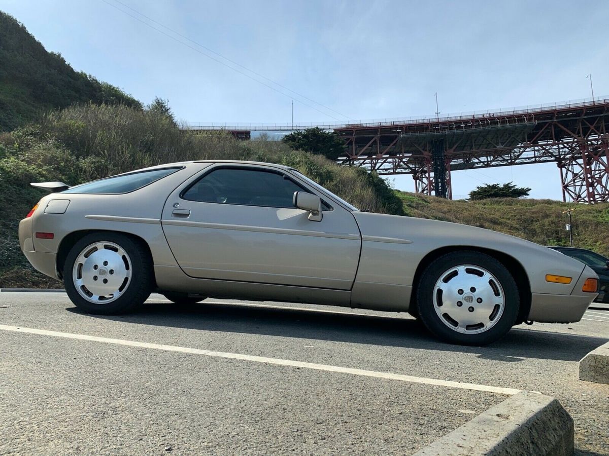 1988 Porsche 928 S4 - photo 7